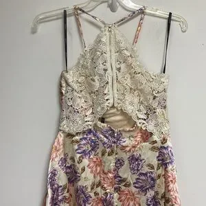 Robe Dentelle Corail Et Crème Pour Fille/ado Taille 7 - Neuve Sans étiquettes, Style Fit & Flare
